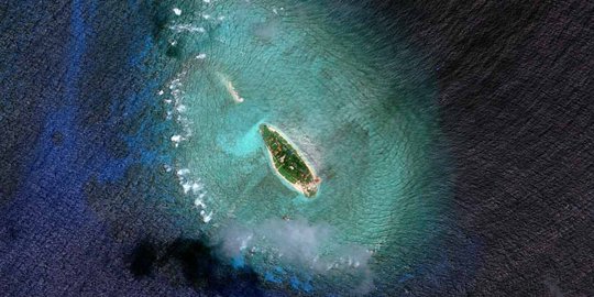 China kerahkan jet tempur usir kapal perang AS di laut sengketa