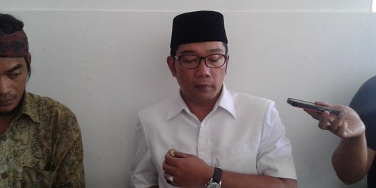 Tak puas koar-koar di medsos, Ridwan Kamil larang warga ke bonbin