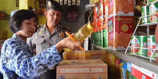 Jangan tertipu harga murah, waspada makanan kadaluarsa jelang puasa