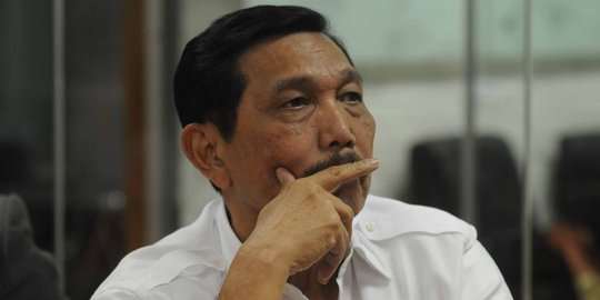 Luhut sebut Jokowi tak nyaman ketum Golkar rangkap jabatan