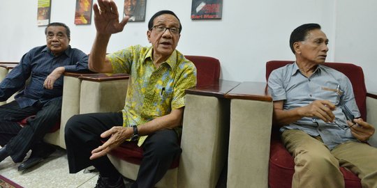 Akbar Tandjung dengar isu Jokowi dukung Setnov, JK dukung Akom