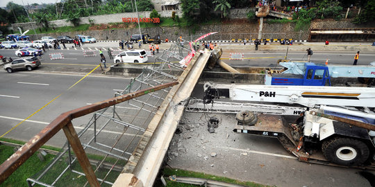 Pemberlakuan contra flow akibat JPO ambruk di Tol BSD