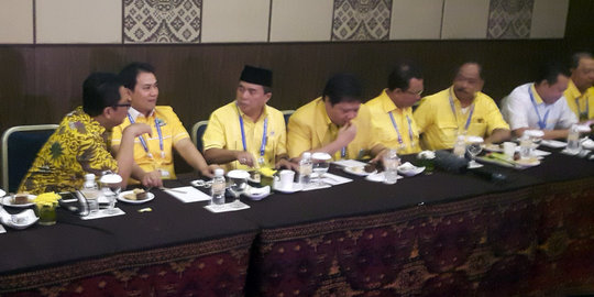 Legowo mundur, langkah Akom dipuji percepat rekonsiliasi Golkar