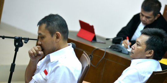 Sidang perdana, 2 terdakwa Obor Rakyat tanggapi santai dakwaan