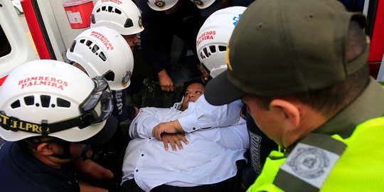 Dramatisnya evakuasi pria obesitas berbobot 400 kg di Kolombia