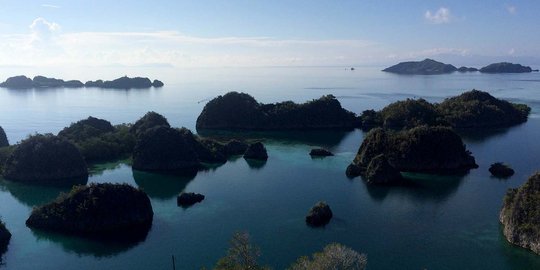 Menikmati keindahan alam Raja Ampat