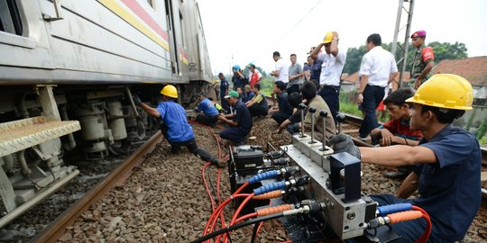 KRL Manggarai-Sudirman anjlok, penumpang berhamburan dan panik