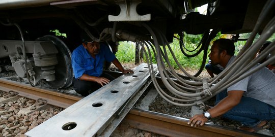 Kereta anjlok, KRL rute Manggarai-Tanah Abang gunakan satu jalur