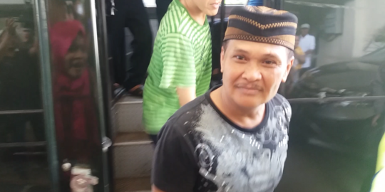 Daeng Azis bantah saksi kunci yang batal dihadirkan adalah keluarga