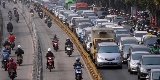 DPRD usul pembatasan kepemilikan mobil, Ahok bilang tak mungkin