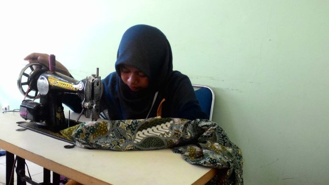 nova alawiyah santri rumah gemilang indonesia rgi