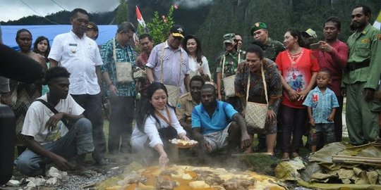 Menko Puan kunjungan ke lokasi Soekarno temukan burung Garuda