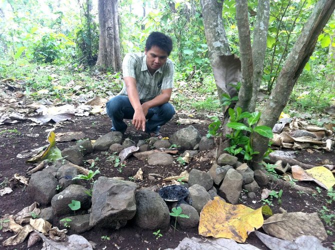kuburan massal korban tragedi 03965