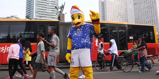 Maskot Indonesia Open 2016 meriahkan Car Free Day di Bundaran HI