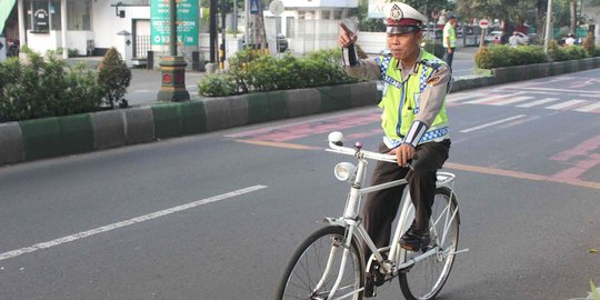 Kisah keteladanan Bripka Seladi dan polisi sulit naik gaji