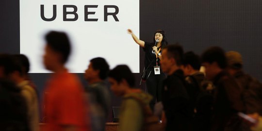 Penampakan ratusan warga Jakarta melamar jadi driver Uber Motor