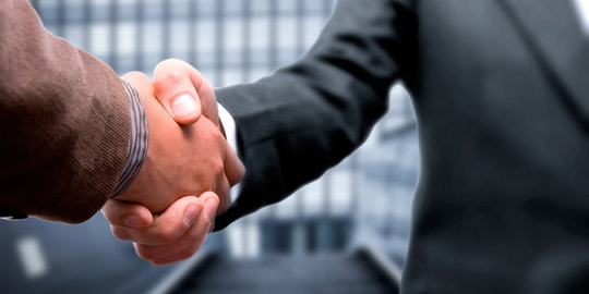 Swiss siap denda wali murid yang tolak bersalaman dengan guru