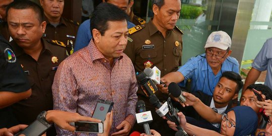 Manuver Golkar tempel Jokowi, dari puja puji sampai datangi Istana