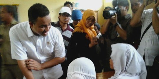 Menteri Anies dorong petugas bank lebih bersahabat pada pelajar