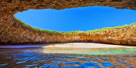 7 Tempat wisata tersembunyi ini dijamin bikin kamu ingin cuti kerja!