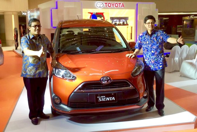 roadshow all new sienta di surabaya