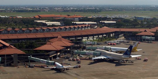 Bandara sempit, JK anggap wajar kasus salah antar penumpang