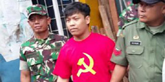 Pakai kaus palu arit, buruh bangunan di Tangsel ditangkap