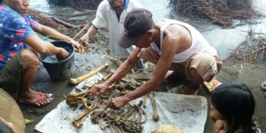 Kerangka manusia diduga korban Gestok ditemukan di pesisir Jembrana