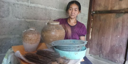Warga Buleleng menemukan guci dan gamelan kuno di kebun cengkeh