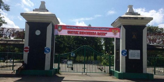 Ribuan pedagang kaki lima di Stadion Manahan tolak dipindah