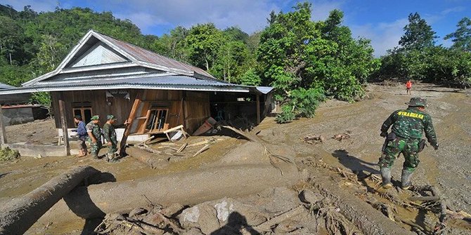 Bupati Dedi kerahkan cleaning service ke banjir bandang 