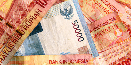 Rupiah bergerak melemah ke level Rp 13.652 per USD