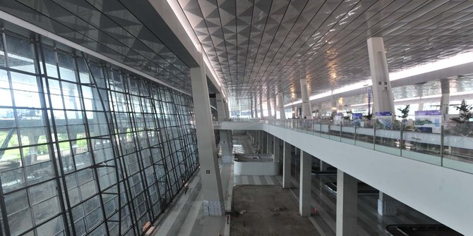 Pipa avtur di Terminal 3 Ultimate Bandara Soetta belum terpasang