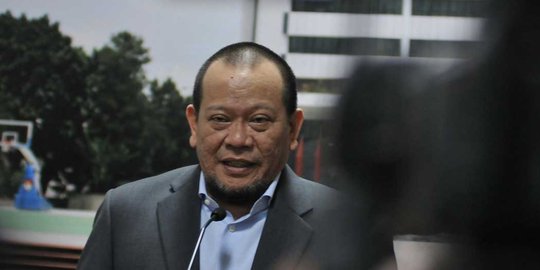 Bungkam usai diperiksa, La Nyalla tantang Kejaksaan di Pengadilan