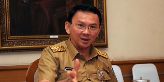 Jelang puasa, Ahok ziarah ke makam ibu angkat