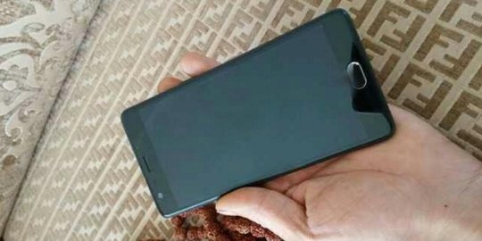 OnePlus 3 sah diperkenalkan ke publik tanggal 15 Juni