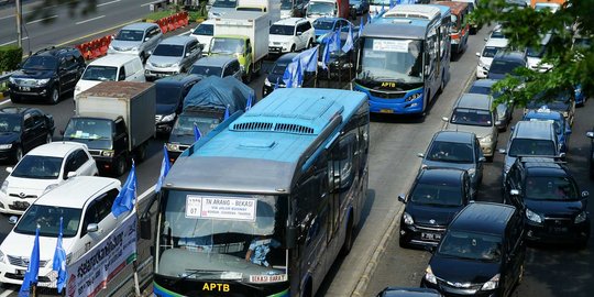 Ahok ancam kandangkan APTB yang masuk jalur Transjakarta