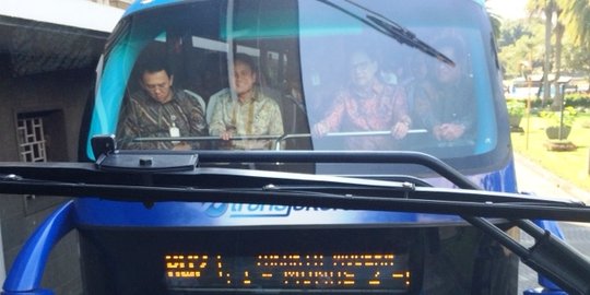 Luncurkan Jakarta One, Ahok dan Agus Marto naik bus tingkat