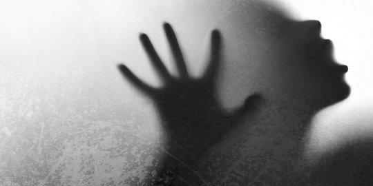 Tolak lamaran dari anak bos, wanita ini dibakar hidup-hidup