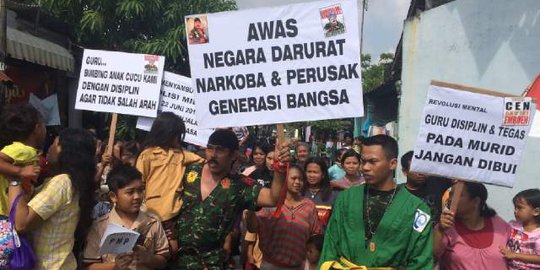 Prihatin marak kekerasan anak, Kopral Bagyo demo bersama warga