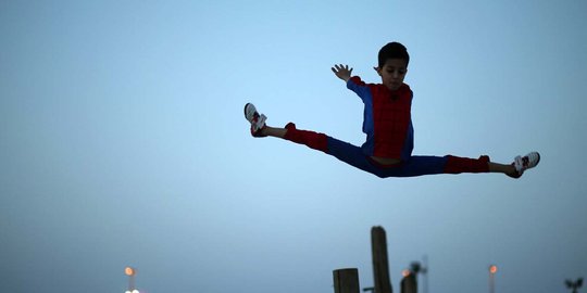 Aksi unik Spiderman cilik asal Palestina