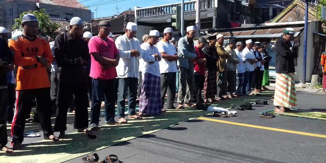 Tolak pemberlakuan satu arah, warga Solo blokir jalan provinsi
