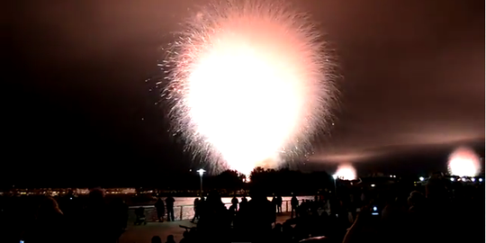 Tawuran warga di Jatinegara dipicu serangan kembang api