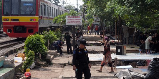Warga korban penggusuran di Semarang gugat PT. KAI Rp 71 miliar