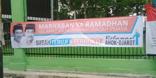 Spanduk Ahok-Djarot beredar, PDIP sebut mereka masih pas untuk DKI