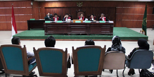 Bacakan pledoi, pengacara Awang minta hukuman kliennya diringankan