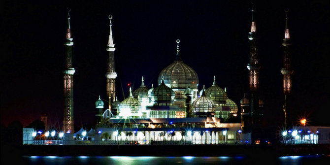 6 Masjid terapung paling indah di dunia, Indonesia juga punya