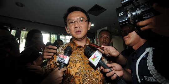 Ahok soal spanduk: Bagus kalau sama Djarot, kita tetap independen