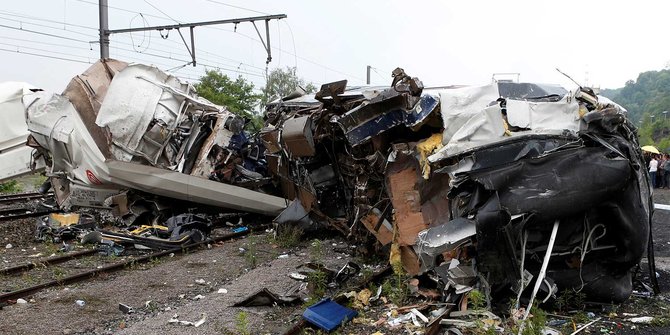 Kondisi mengenaskan kecelakaan dua kereta di Belgia