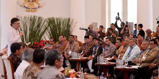 Jokowi ke bawahan: Kalau usulkan anggaran tak usah ribuan banyaknya